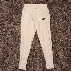 Joggers (sweatpants)